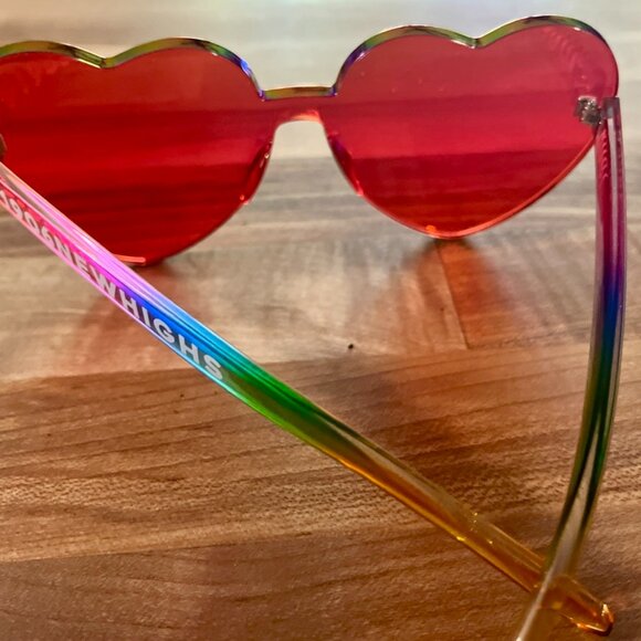 1906 New Highs Red Heart Love Sunglasses - Picture 3 of 7